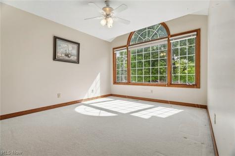 6442 Meadowsweet Avenue NW Canton OH 44718