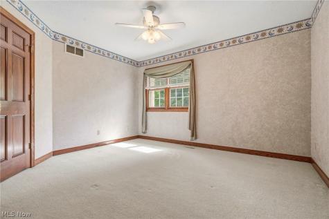 6442 Meadowsweet Avenue NW Canton OH 44718