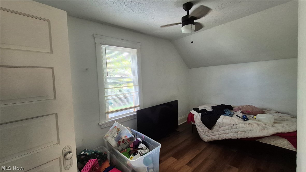 2048 W 105th Street Cleveland OH 44102
