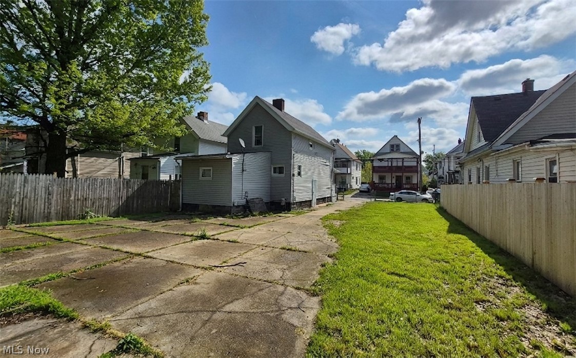 2048 W 105th Street Cleveland OH 44102