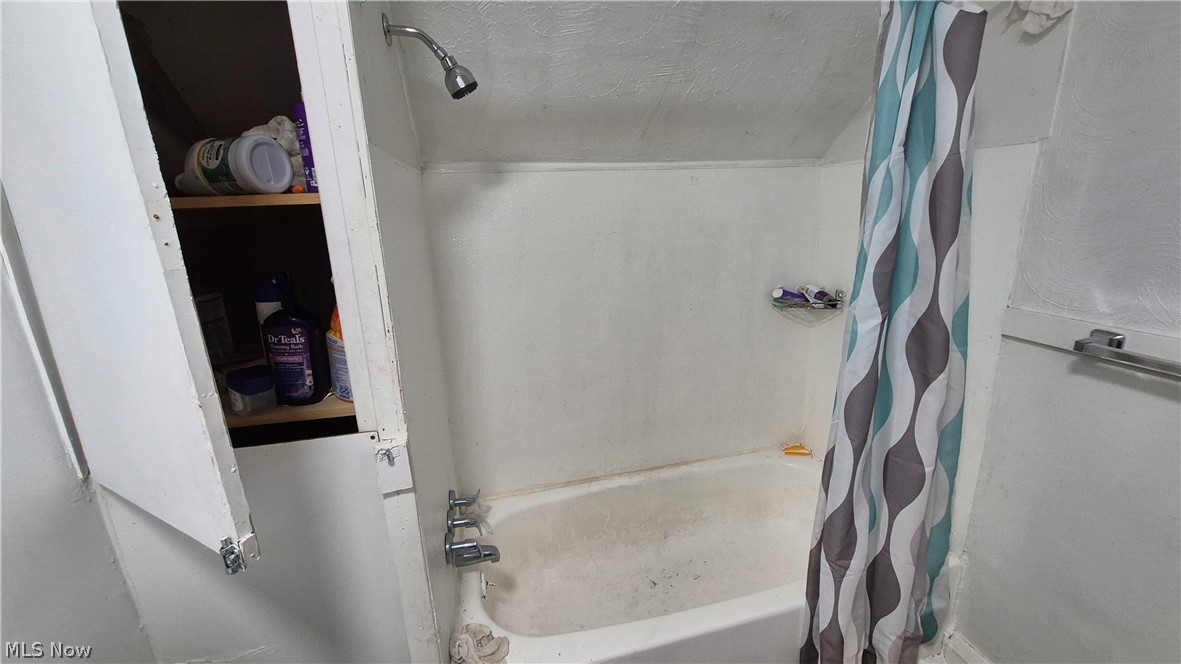 2048 W 105th Street Cleveland OH 44102