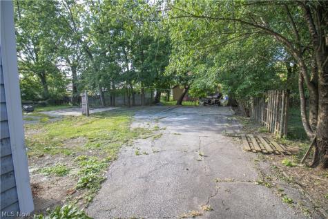 12707 Harvard Avenue Cleveland OH 44105