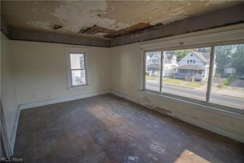 12707 Harvard Avenue Cleveland OH 44105