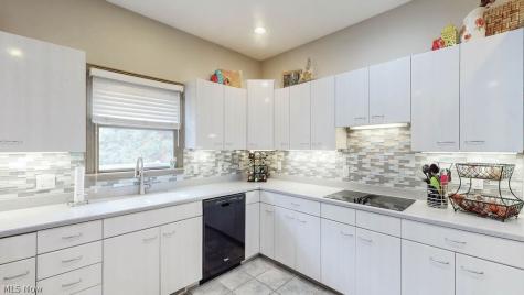 1044 Ledgebrook Drive Tallmadge OH 44278