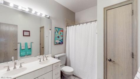 1044 Ledgebrook Drive Tallmadge OH 44278