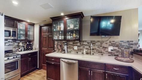 1044 Ledgebrook Drive Tallmadge OH 44278