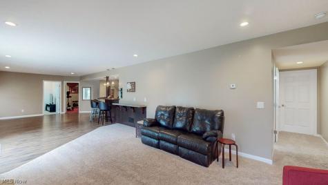 1044 Ledgebrook Drive Tallmadge OH 44278