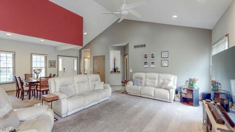 1044 Ledgebrook Drive Tallmadge OH 44278