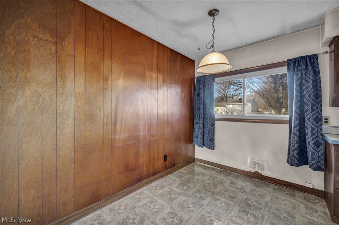 5873 Doxmere Drive Parma Heights OH 44130