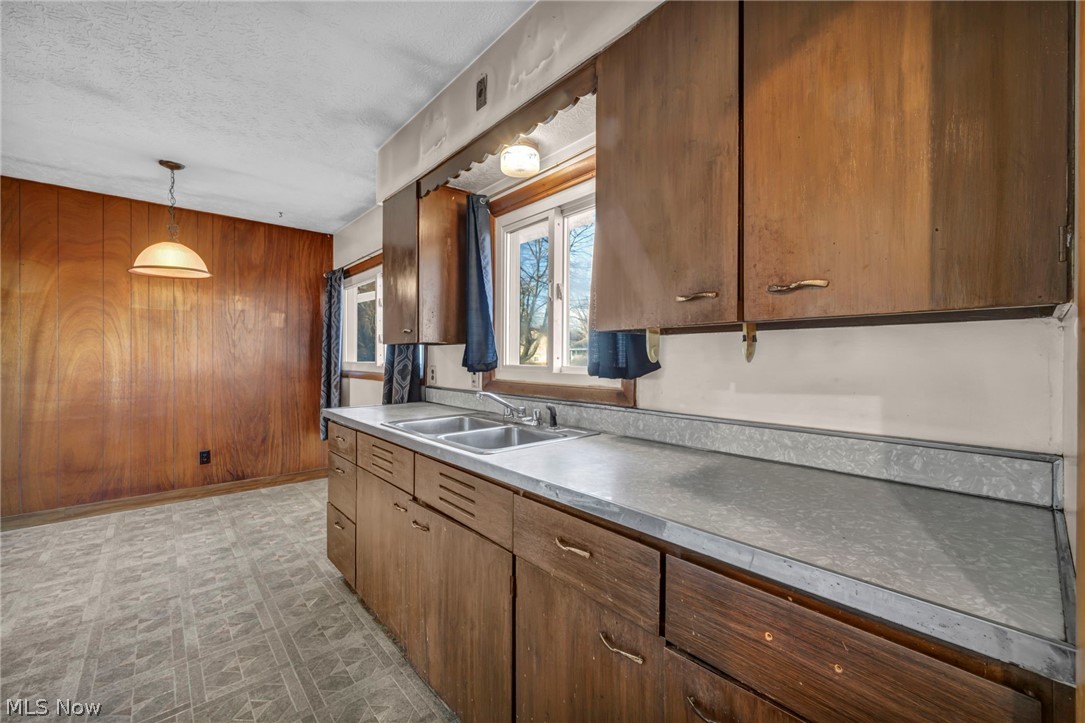 5873 Doxmere Drive Parma Heights OH 44130