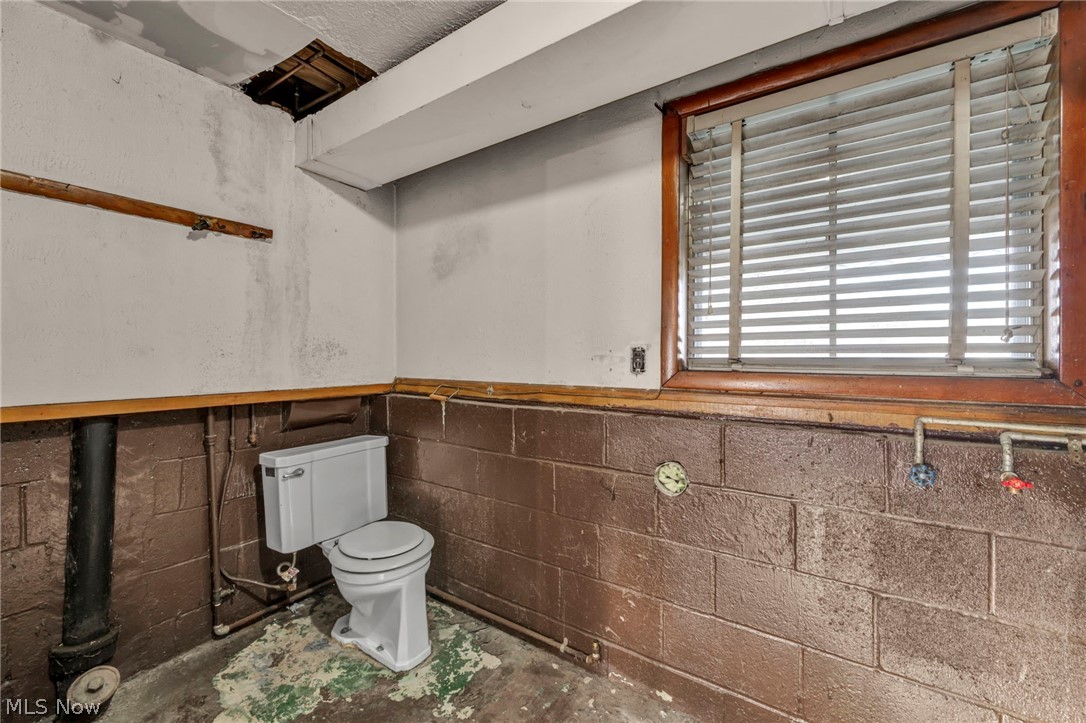 5873 Doxmere Drive Parma Heights OH 44130