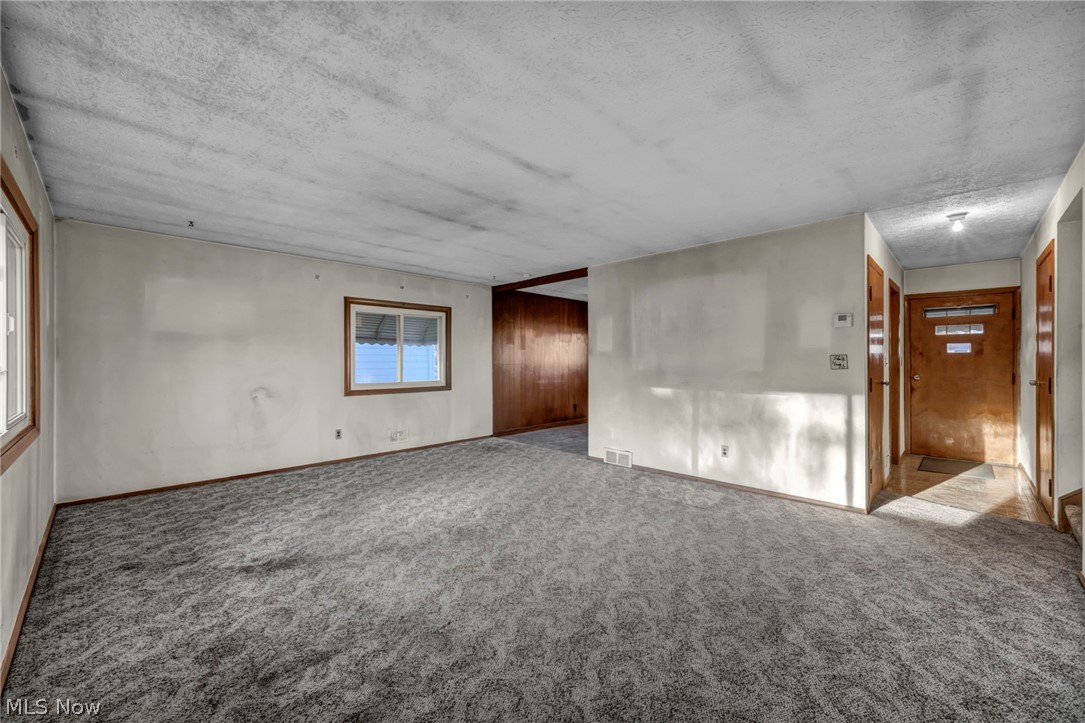 5873 Doxmere Drive Parma Heights OH 44130