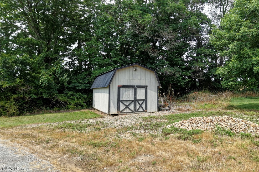7290 Crane Road SW Sherrodsville OH 44675