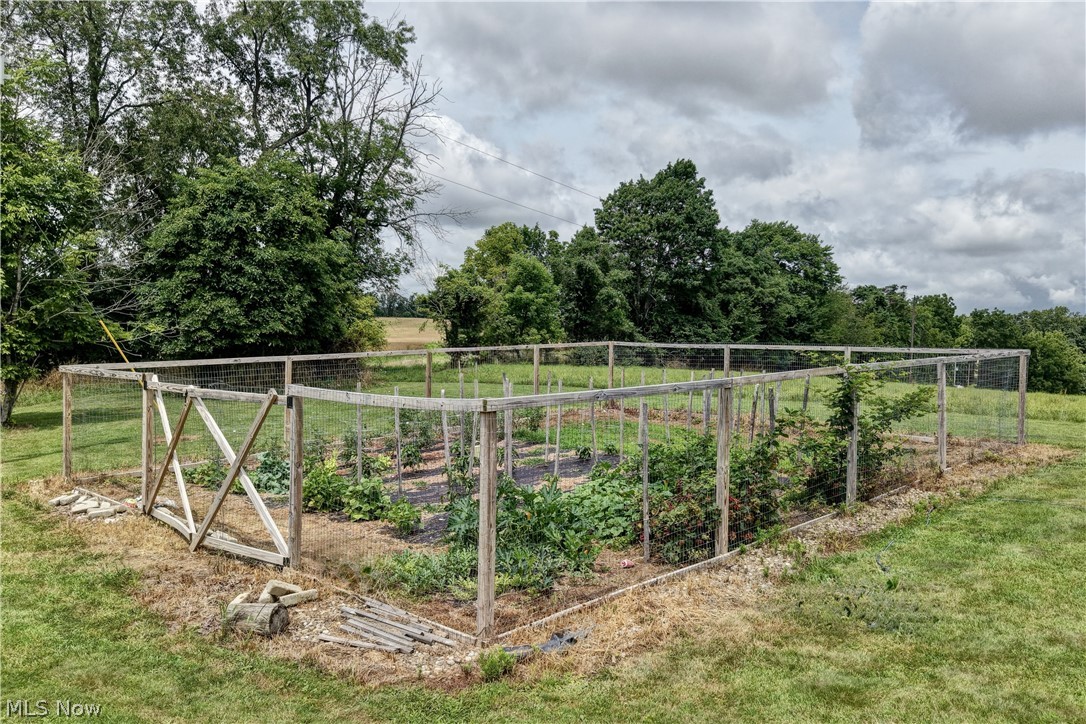 7290 Crane Road SW Sherrodsville OH 44675