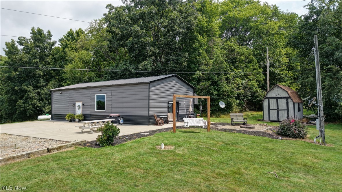 7290 Crane Road SW Sherrodsville OH 44675