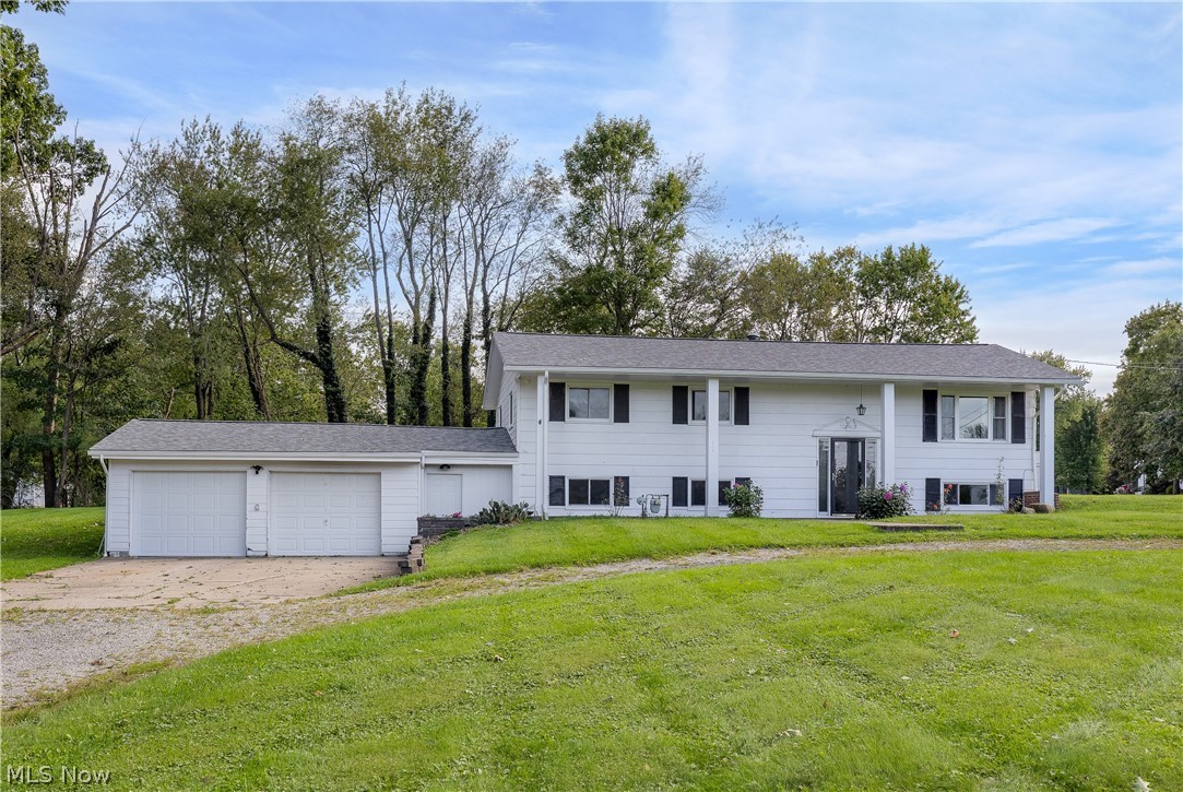 6410 Westmore Street Louisville OH 44641