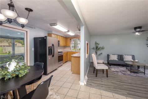 6410 Westmore Street Louisville OH 44641