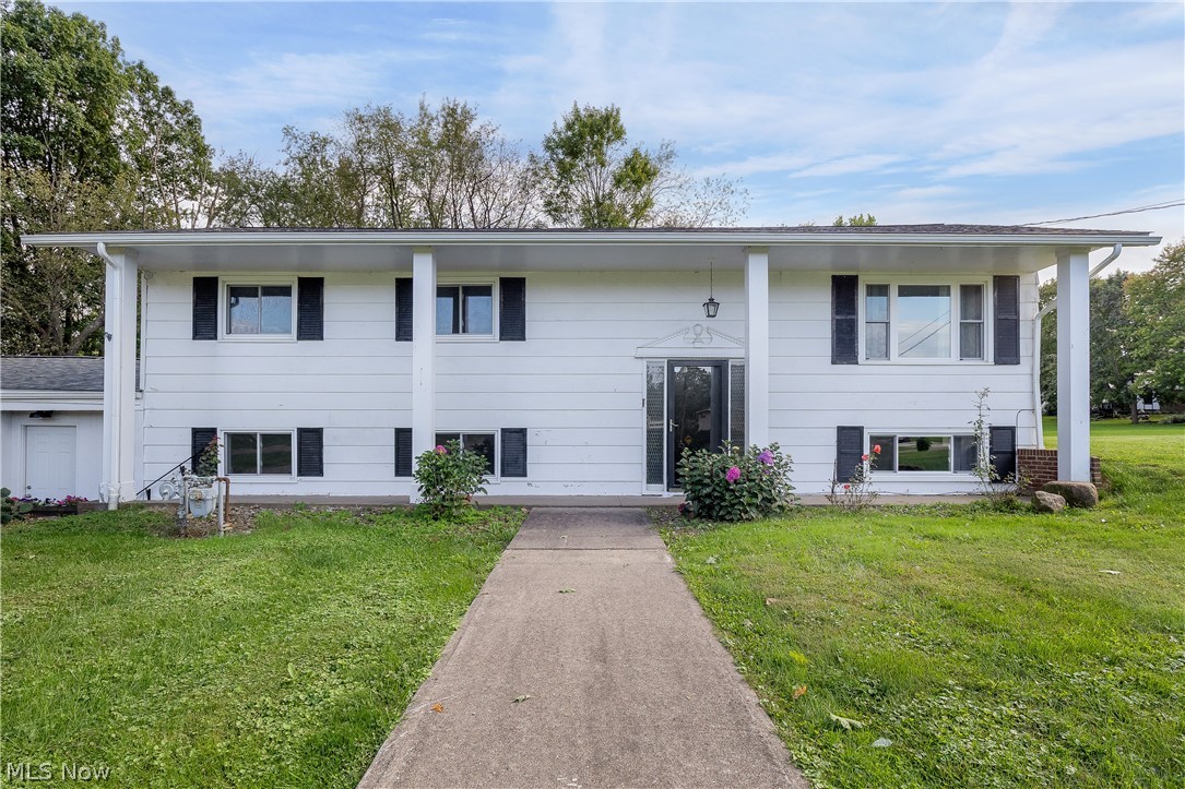6410 Westmore Street Louisville OH 44641
