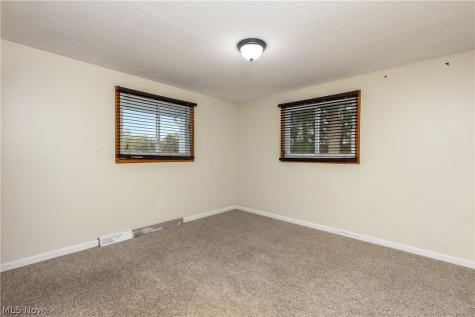 6410 Westmore Street Louisville OH 44641