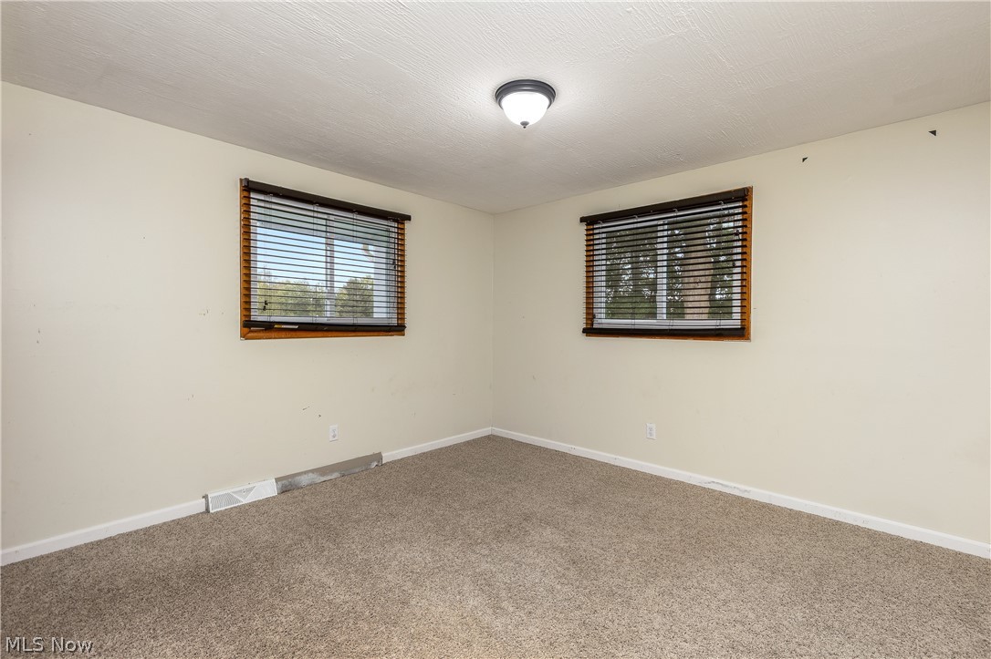 6410 Westmore Street Louisville OH 44641