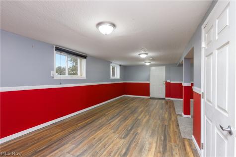 6410 Westmore Street Louisville OH 44641