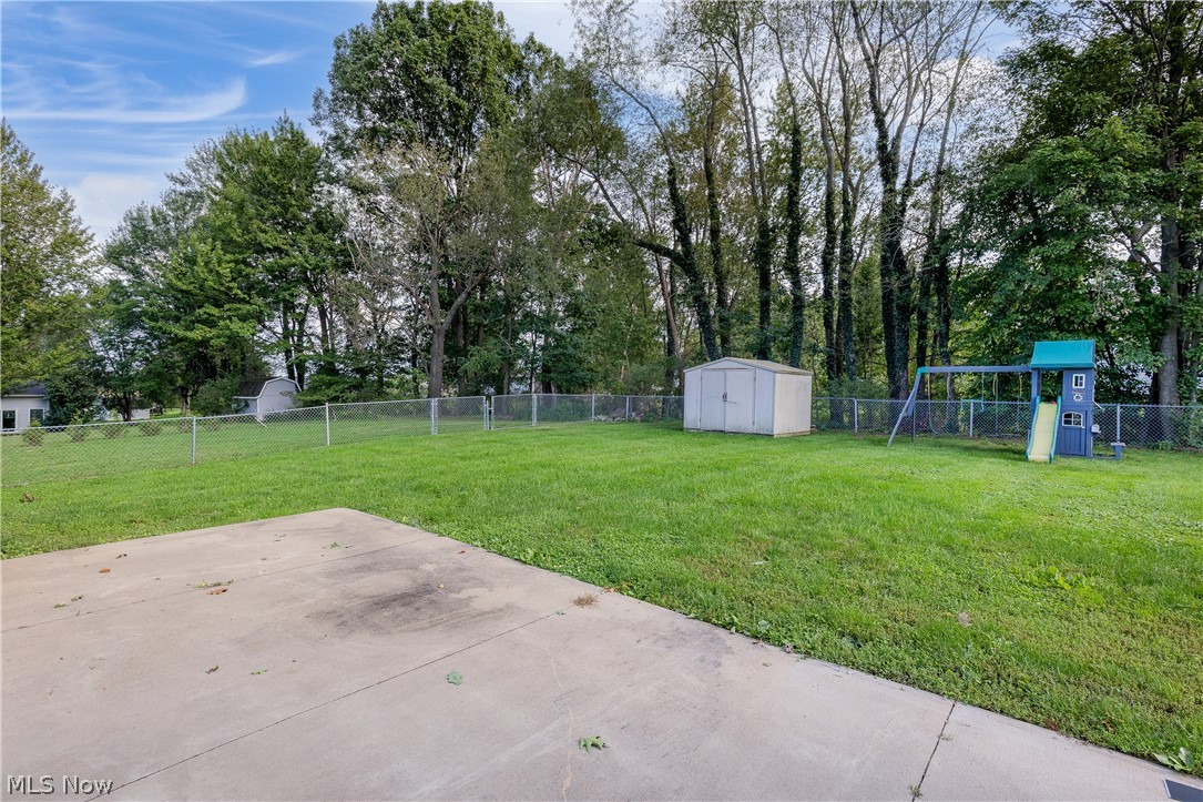 6410 Westmore Street Louisville OH 44641