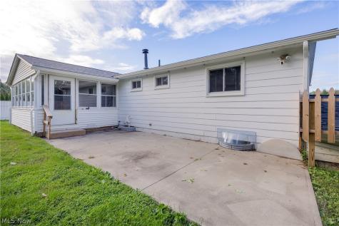 6410 Westmore Street Louisville OH 44641