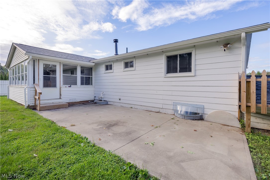 6410 Westmore Street Louisville OH 44641