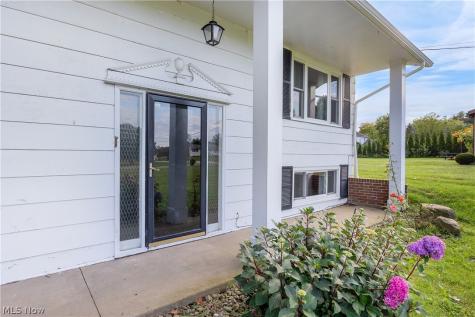 6410 Westmore Street Louisville OH 44641