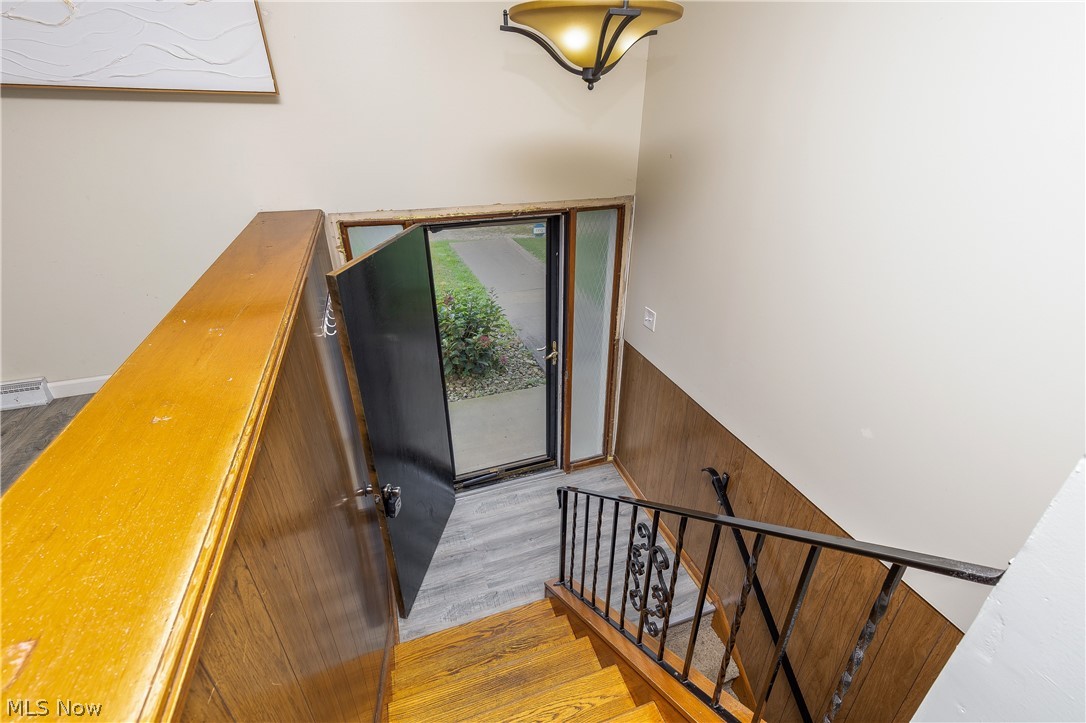 6410 Westmore Street Louisville OH 44641