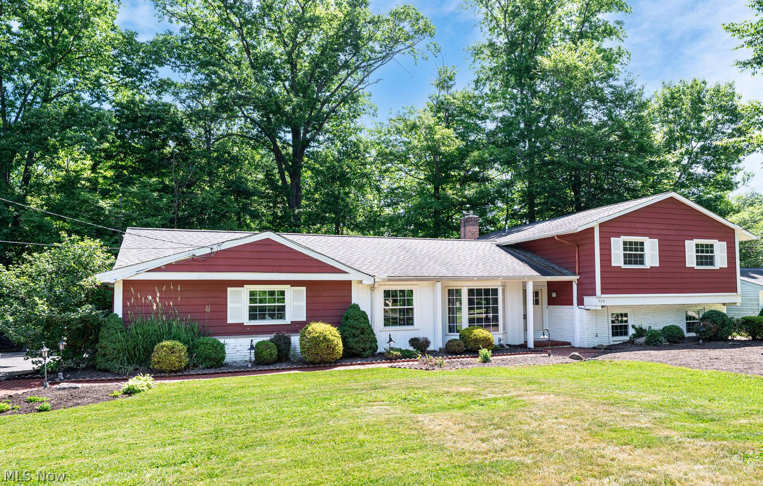 729 Kenwood Drive Mayfield Village OH 44040