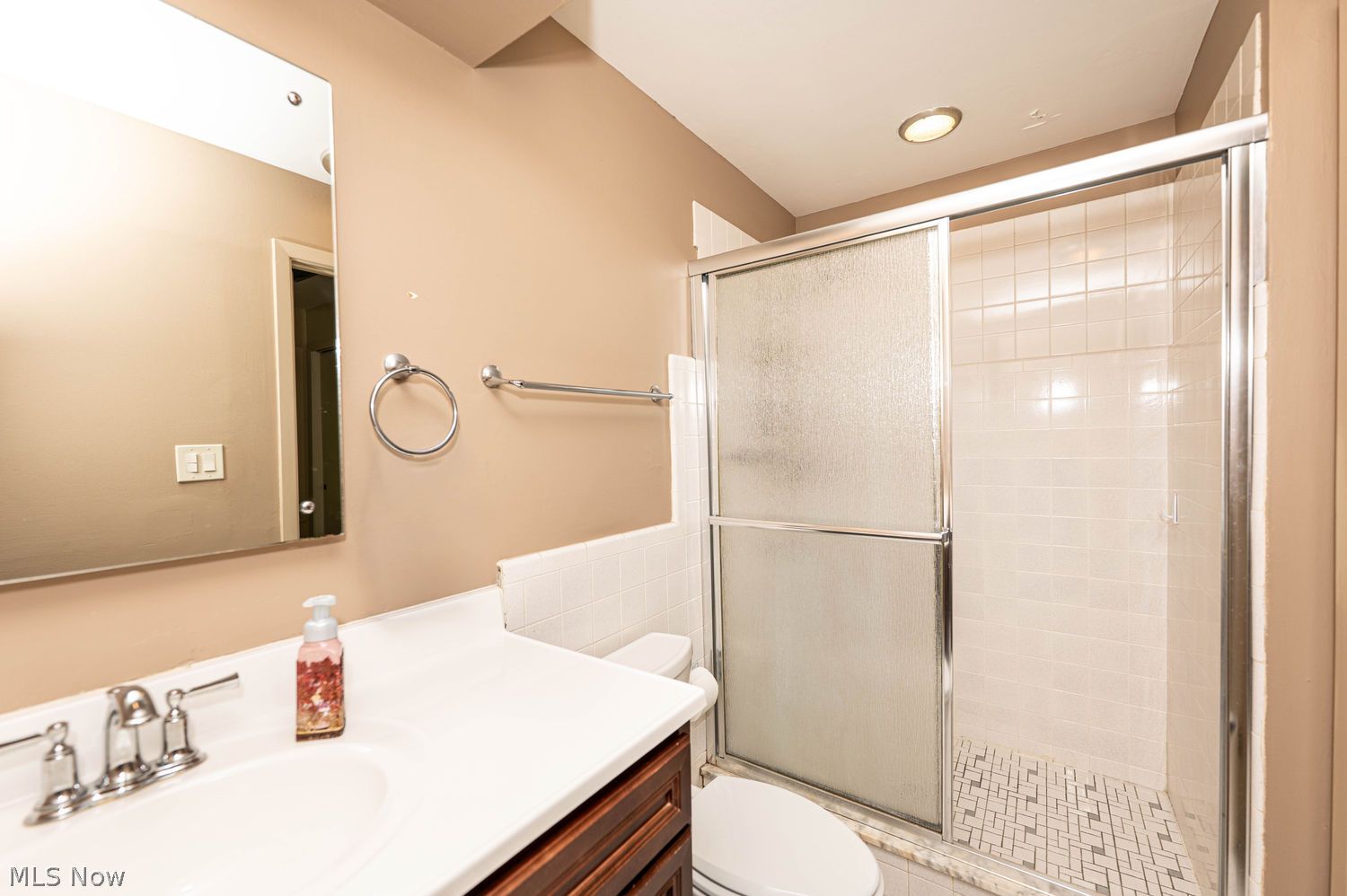 729 Kenwood Drive Mayfield Village OH 44040