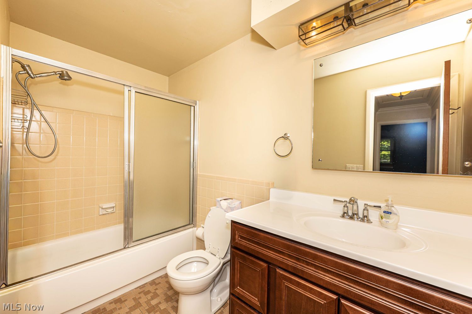 729 Kenwood Drive Mayfield Village OH 44040