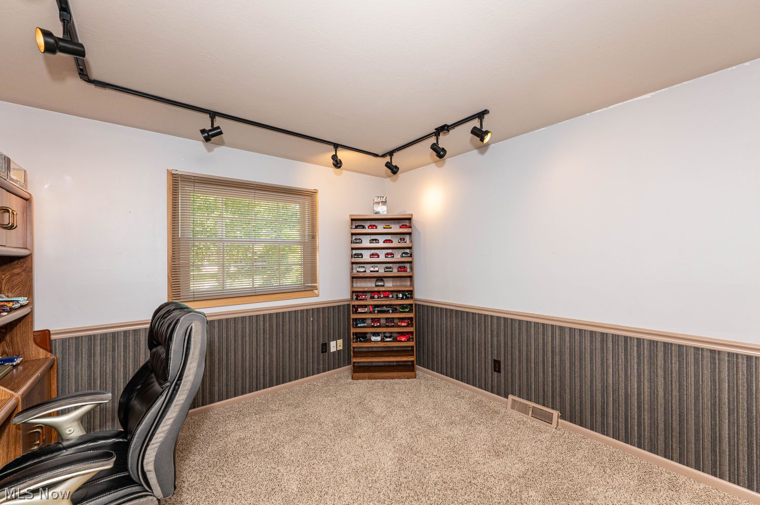 729 Kenwood Drive Mayfield Village OH 44040