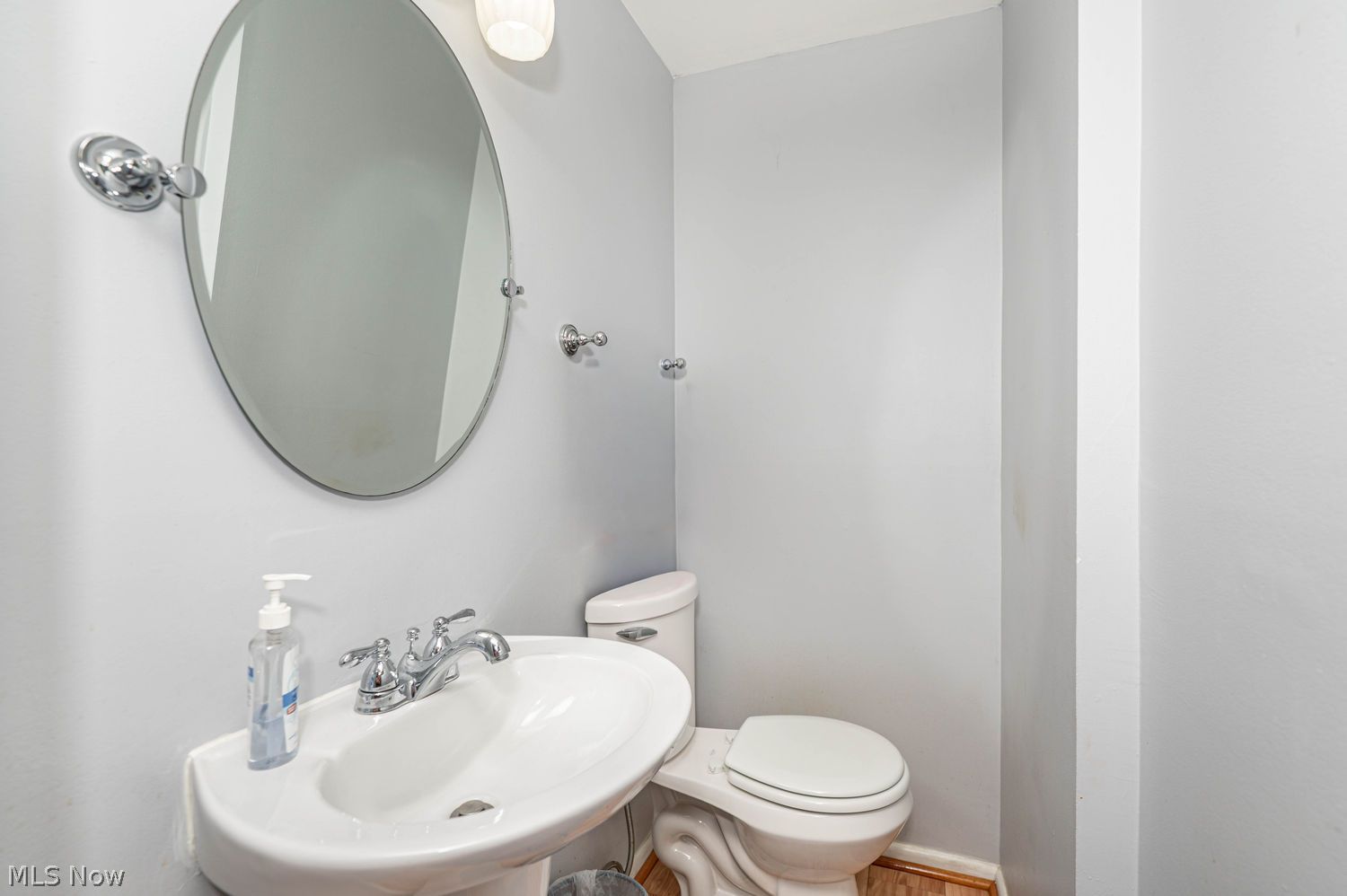 729 Kenwood Drive Mayfield Village OH 44040