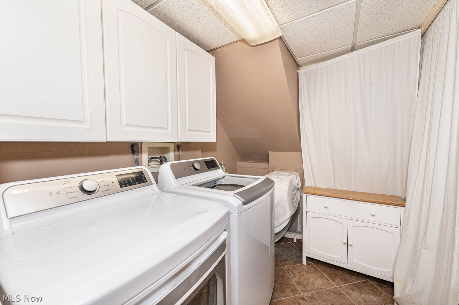 729 Kenwood Drive Mayfield Village OH 44040