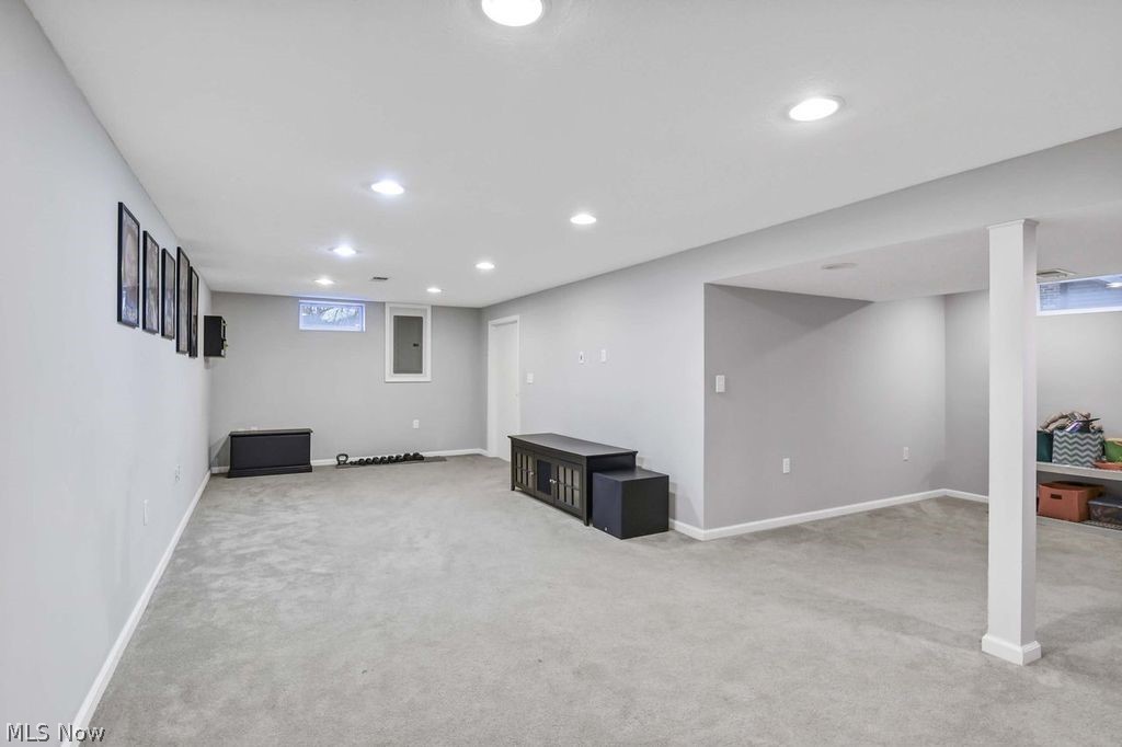 5782 Holland Drive Hudson OH 44236