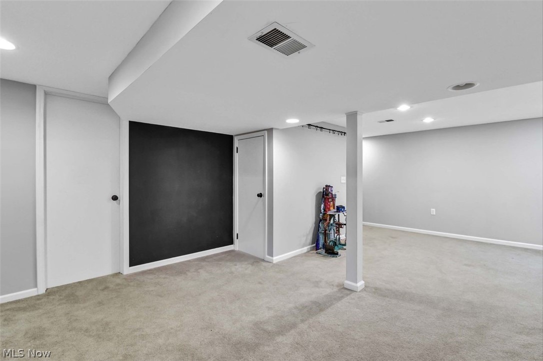 5782 Holland Drive Hudson OH 44236