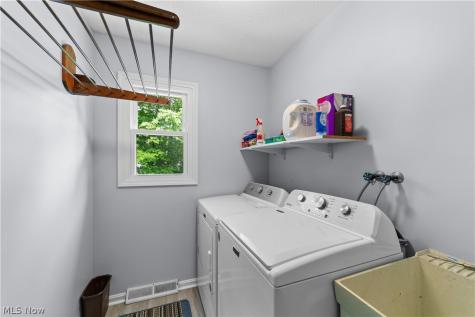 376 Creekside Drive Avon Lake OH 44012