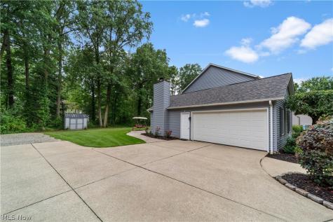 376 Creekside Drive Avon Lake OH 44012