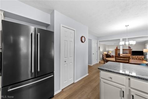 376 Creekside Drive Avon Lake OH 44012