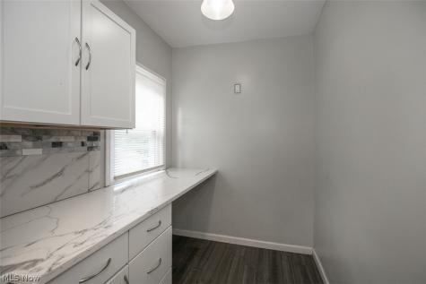 4075 E 147th Street Cleveland OH 44128