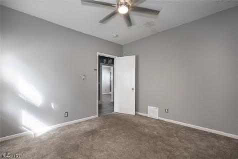 4075 E 147th Street Cleveland OH 44128