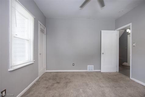 4075 E 147th Street Cleveland OH 44128