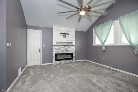 4075 E 147th Street Cleveland OH 44128