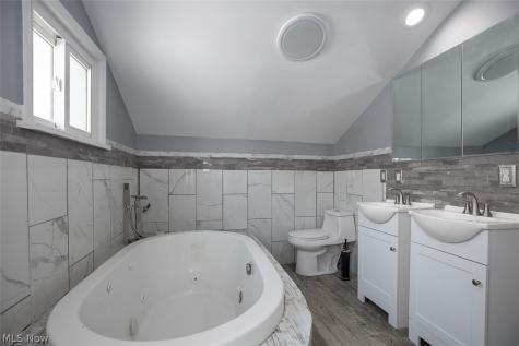 4075 E 147th Street Cleveland OH 44128