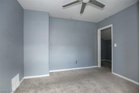 4075 E 147th Street Cleveland OH 44128