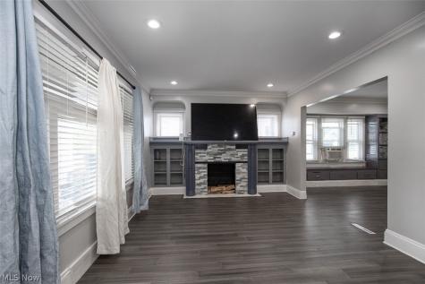 4075 E 147th Street Cleveland OH 44128