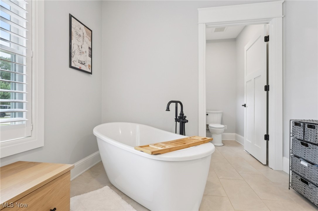 30611 Winston Drive Bay Village OH 44140