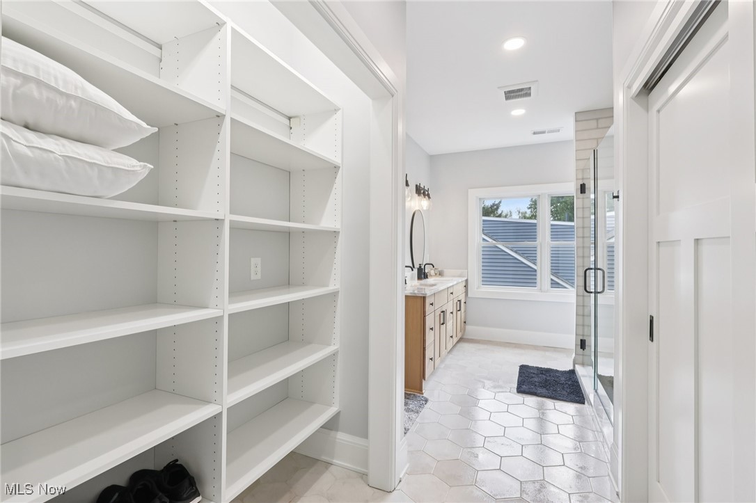 30611 Winston Drive Bay Village OH 44140